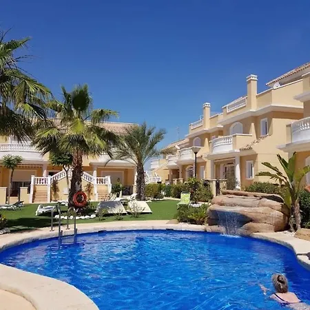 Βίλα De Suabia, Casa 9 *